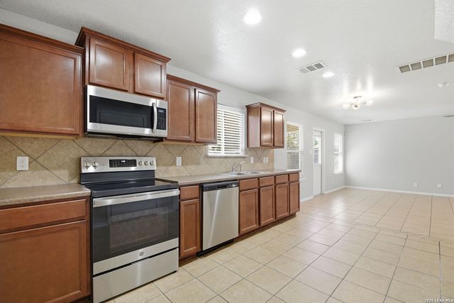 12126 CHI CHIS CV, San Antonio, TX 78221