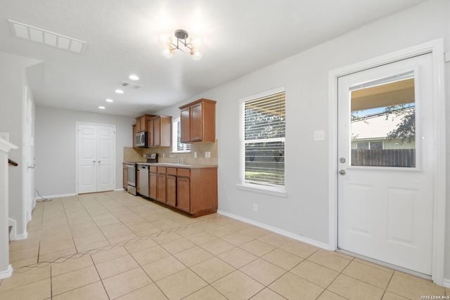 12126 CHI CHIS CV, San Antonio, TX 78221