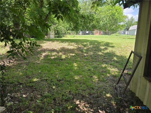 1410 N Beal Street, Belton, TX 76513
