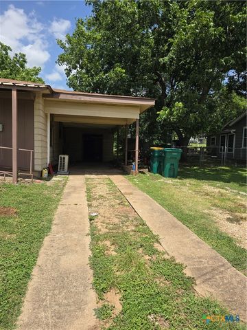 1410 N Beal Street, Belton, TX 76513