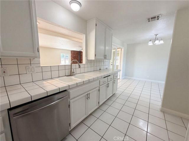 15011 Mission Street, Hesperia, CA 92345