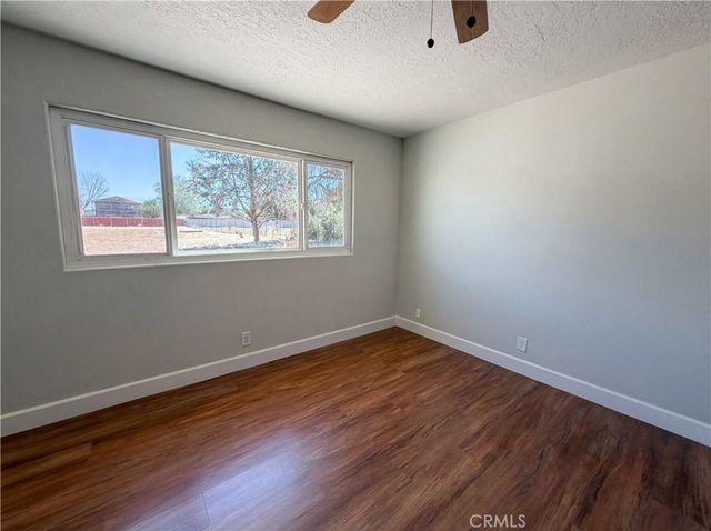 15011 Mission Street, Hesperia, CA 92345