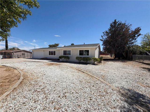 15011 Mission Street, Hesperia, CA 92345