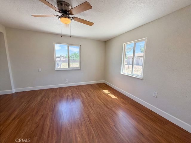 15011 Mission Street, Hesperia, CA 92345