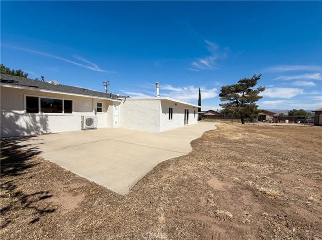 15011 Mission Street, Hesperia, CA 92345