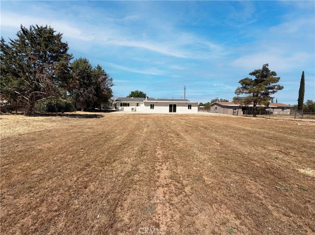 15011 Mission Street, Hesperia, CA 92345