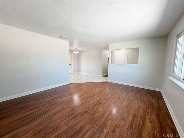 15011 Mission Street, Hesperia, CA 92345