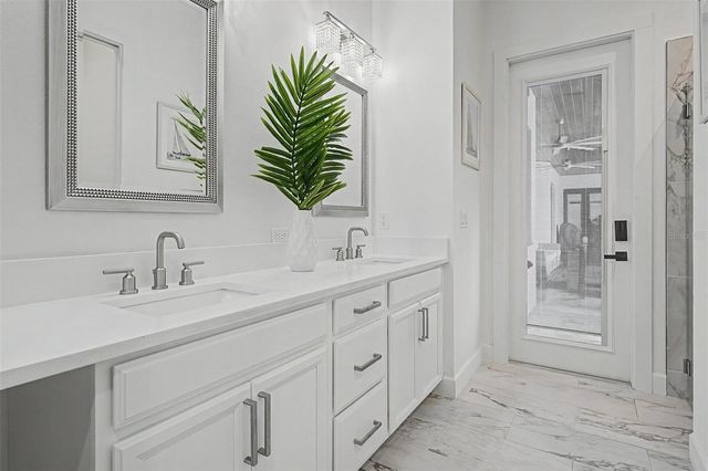 218 HAWK TALON DRIVE, Lithia, FL 33547