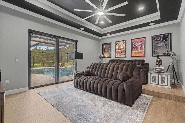 218 HAWK TALON DRIVE, Lithia, FL 33547