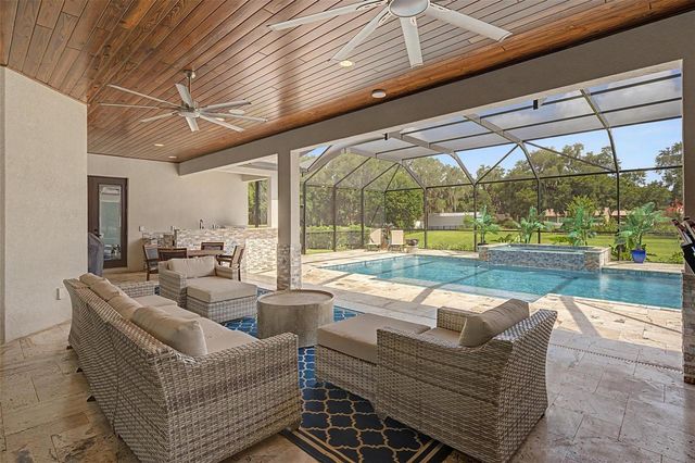 218 HAWK TALON DRIVE, Lithia, FL 33547