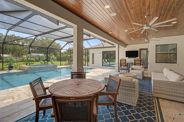 218 HAWK TALON DRIVE, Lithia, FL 33547