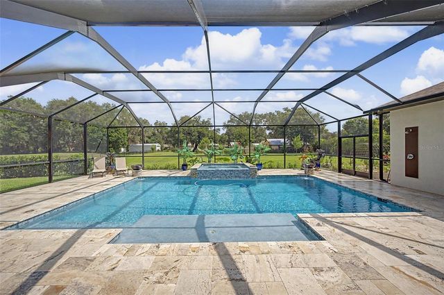 218 HAWK TALON DRIVE, Lithia, FL 33547