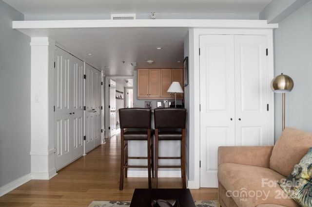 37 Hiawassee Street E202, Asheville, NC 28801