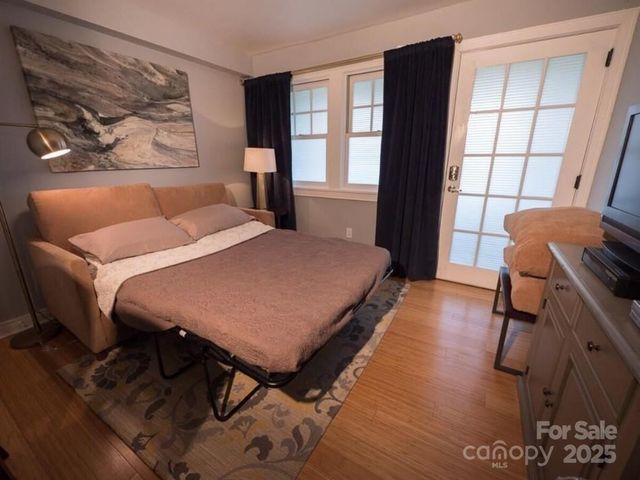 37 Hiawassee Street E202, Asheville, NC 28801
