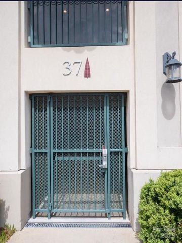 37 Hiawassee Street E202, Asheville, NC 28801
