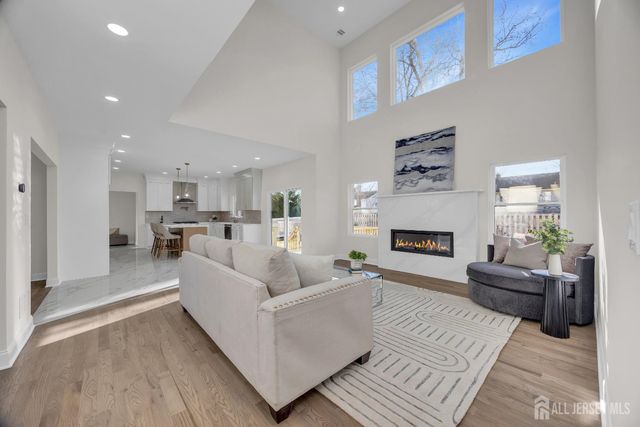 265 W Prescott N Avenue, Edison, NJ 08820