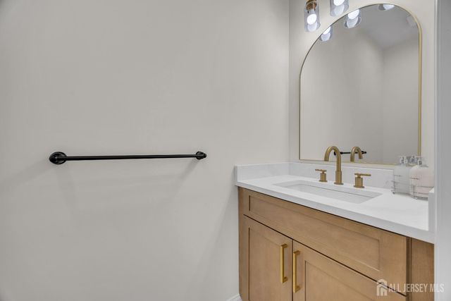 265 W Prescott N Avenue, Edison, NJ 08820