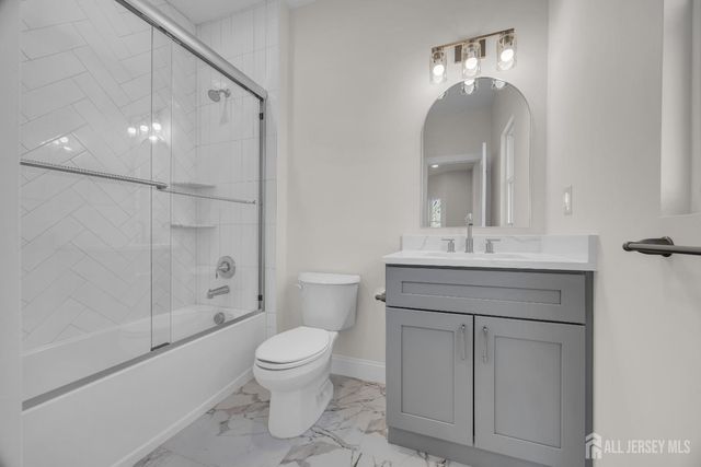 265 W Prescott N Avenue, Edison, NJ 08820