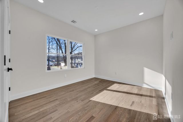 265 W Prescott N Avenue, Edison, NJ 08820