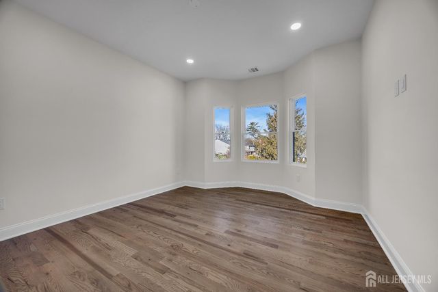 265 W Prescott N Avenue, Edison, NJ 08820