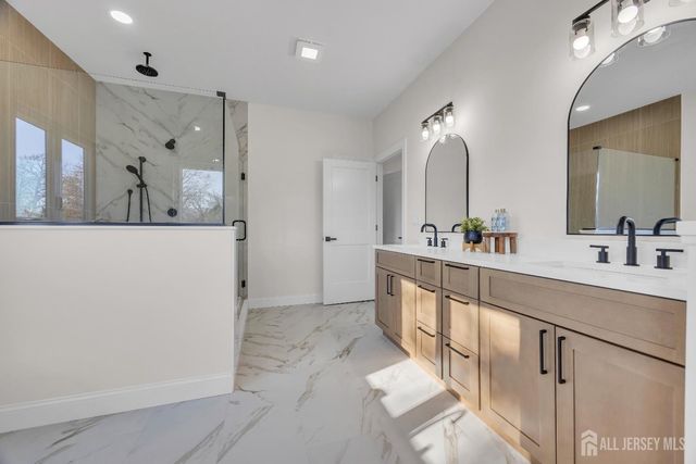 265 W Prescott N Avenue, Edison, NJ 08820