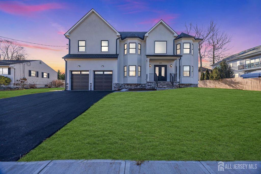 265 W Prescott N Avenue, Edison, NJ 08820