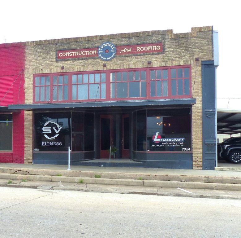 206 S Blackburn, Brady, TX 76825
