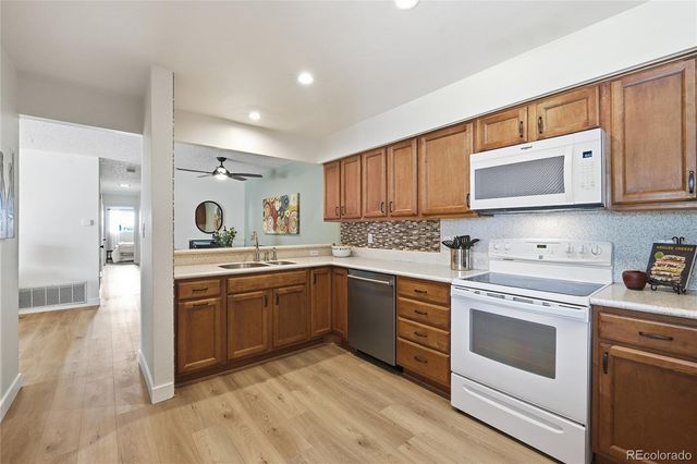 2260 E Geddes Avenue H, Centennial, CO 80122