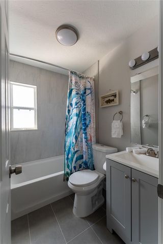 604 AVENIDA DE MAYO, Sarasota, FL 34242