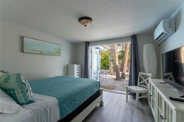 604 AVENIDA DE MAYO, Sarasota, FL 34242