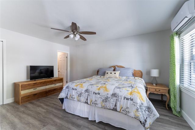 604 AVENIDA DE MAYO, Sarasota, FL 34242