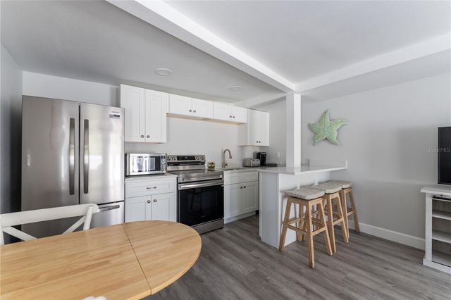 604 AVENIDA DE MAYO, Sarasota, FL 34242