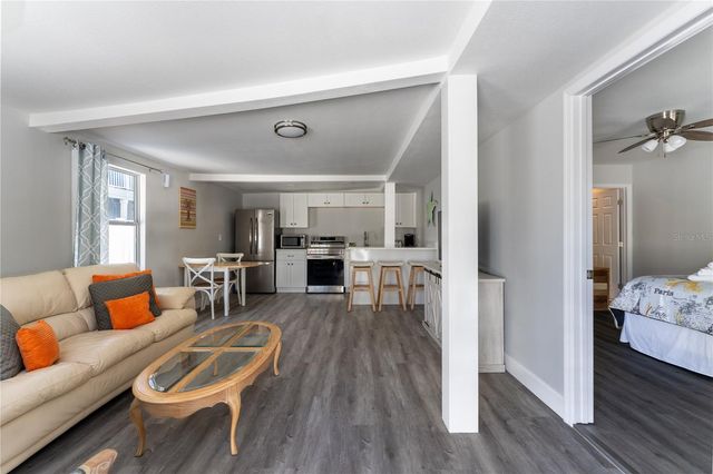 604 AVENIDA DE MAYO, Sarasota, FL 34242