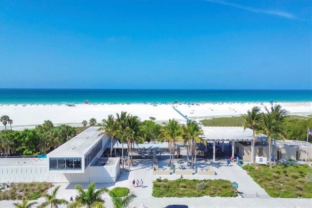 604 AVENIDA DE MAYO, Sarasota, FL 34242