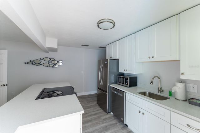 604 AVENIDA DE MAYO, Sarasota, FL 34242