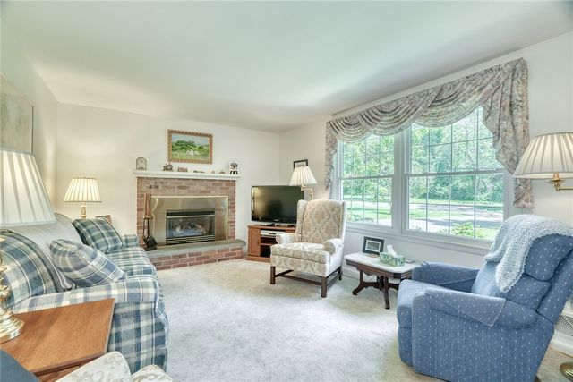 226 Dickinson Road, Webster, NY 14580