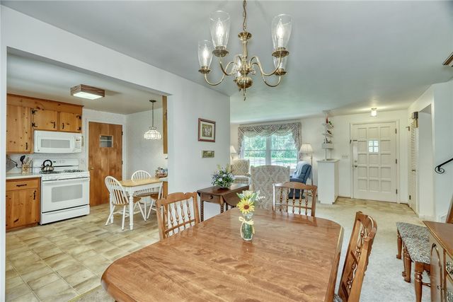 226 Dickinson Road, Webster, NY 14580