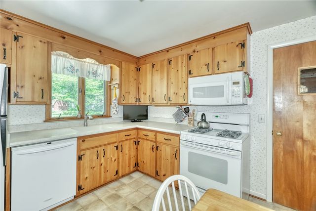226 Dickinson Road, Webster, NY 14580