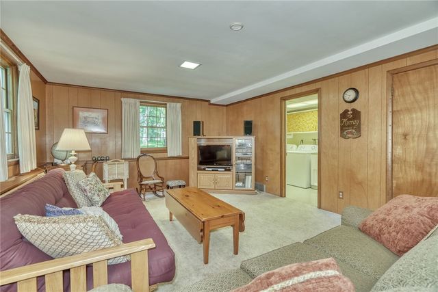 226 Dickinson Road, Webster, NY 14580