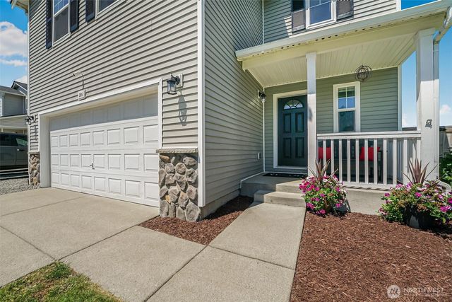 205 Roberts St NE, Orting, WA 98360