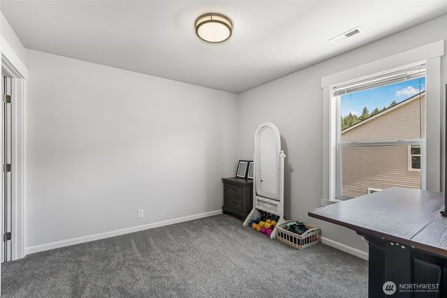 205 Roberts St NE, Orting, WA 98360
