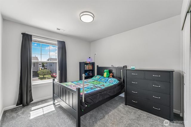 205 Roberts St NE, Orting, WA 98360