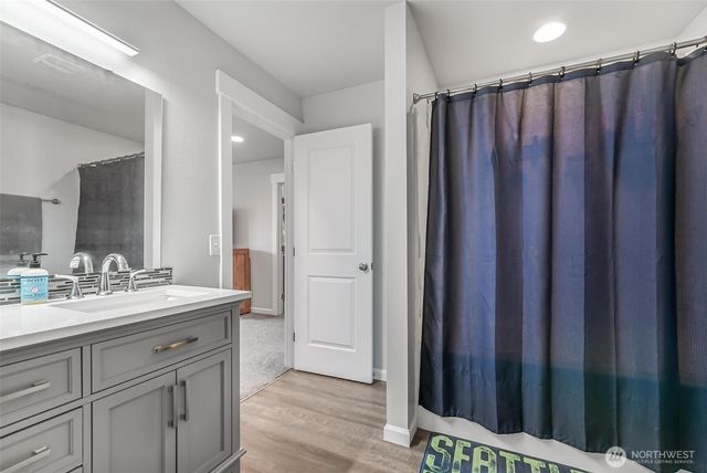 205 Roberts St NE, Orting, WA 98360
