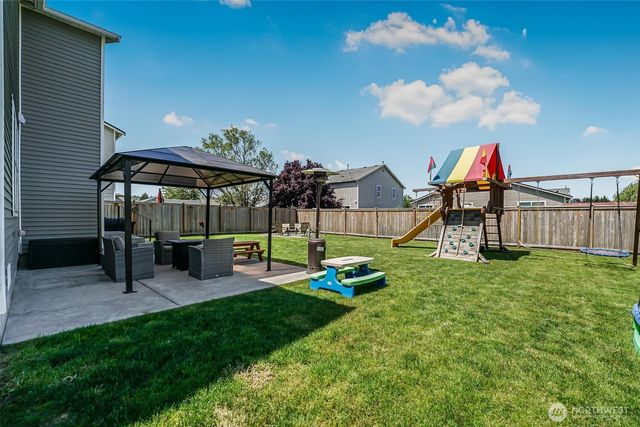205 Roberts St NE, Orting, WA 98360