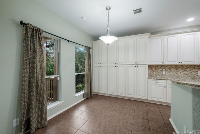 327 Willow Grove Dr, San Antonio, TX 78245