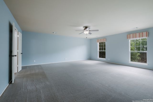 327 Willow Grove Dr, San Antonio, TX 78245