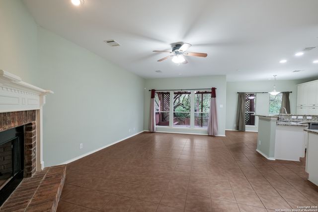 327 Willow Grove Dr, San Antonio, TX 78245
