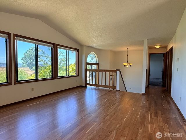 19242 98th Avenue S, Renton, WA 98055