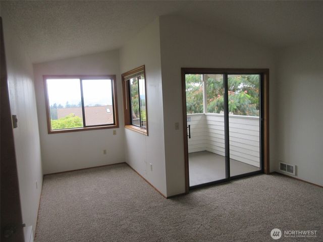 19242 98th Avenue S, Renton, WA 98055