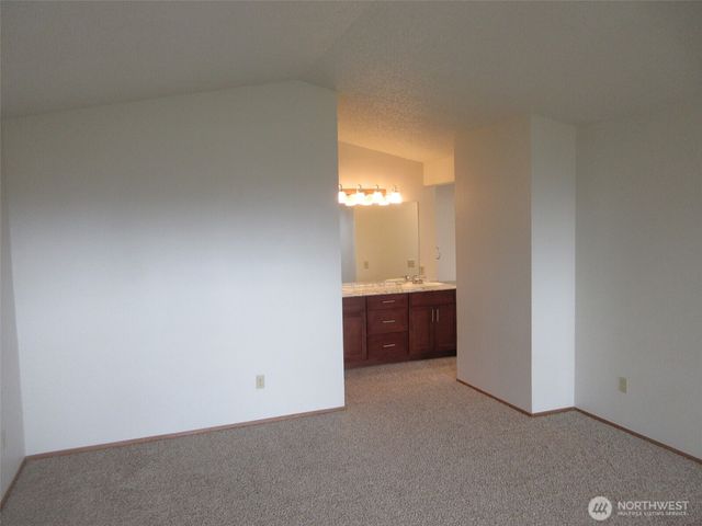 19242 98th Avenue S, Renton, WA 98055